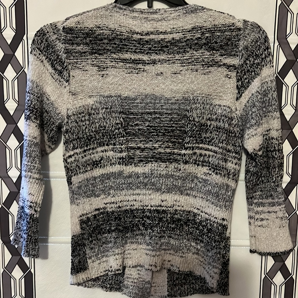 Curio NY petite sweater- excellent condition - Picture 4 of 4